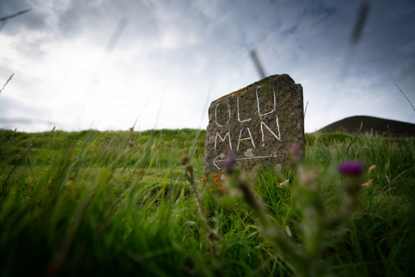 a sign for the old man of hoy